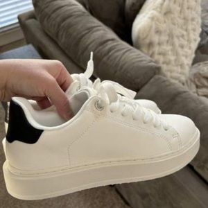 CUTE white sneaker! Alexander McQueen lookalike!